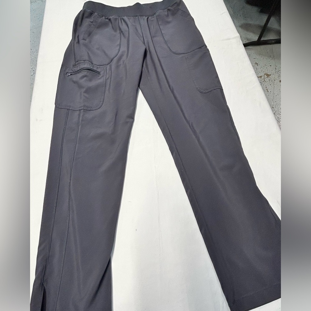 Women’s scrubs